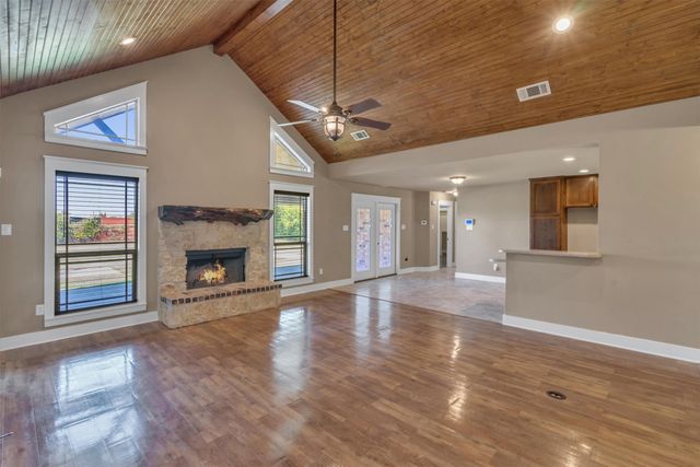 309 Highland Avenue, Red Oak, TX 75154
