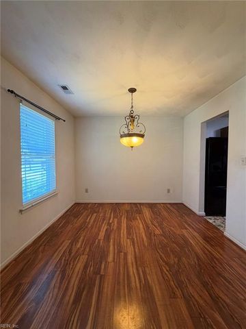 166 Ashford DR, Suffolk, VA 23434