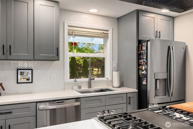 3917 NE 11th Place, Renton, WA 98056