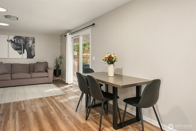 3917 NE 11th Place, Renton, WA 98056