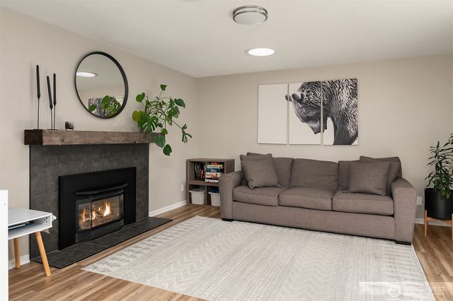 3917 NE 11th Place, Renton, WA 98056