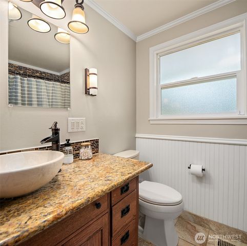 3917 NE 11th Place, Renton, WA 98056