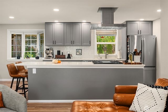 3917 NE 11th Place, Renton, WA 98056