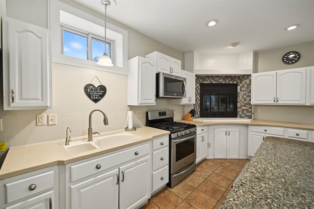 145 N Phillips, Salina, KS 67401