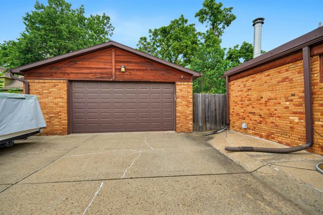 145 N Phillips, Salina, KS 67401
