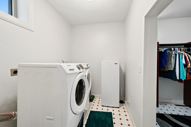 145 N Phillips, Salina, KS 67401