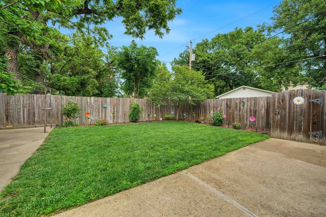 145 N Phillips, Salina, KS 67401