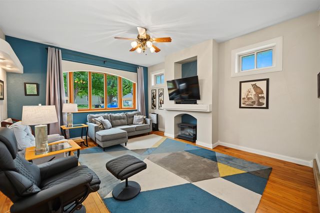 145 N Phillips, Salina, KS 67401