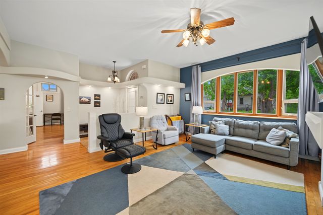 145 N Phillips, Salina, KS 67401