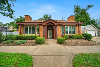 145 N Phillips, Salina, KS 67401