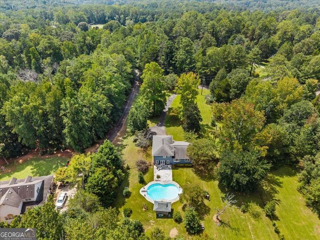 1033 Davenport Circle, Powder Springs, GA 30127