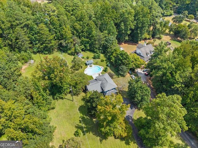 1033 Davenport Circle, Powder Springs, GA 30127