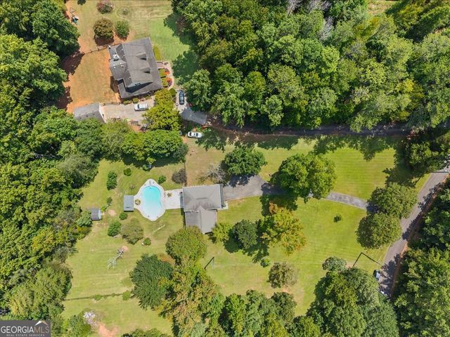 1033 Davenport Circle, Powder Springs, GA 30127