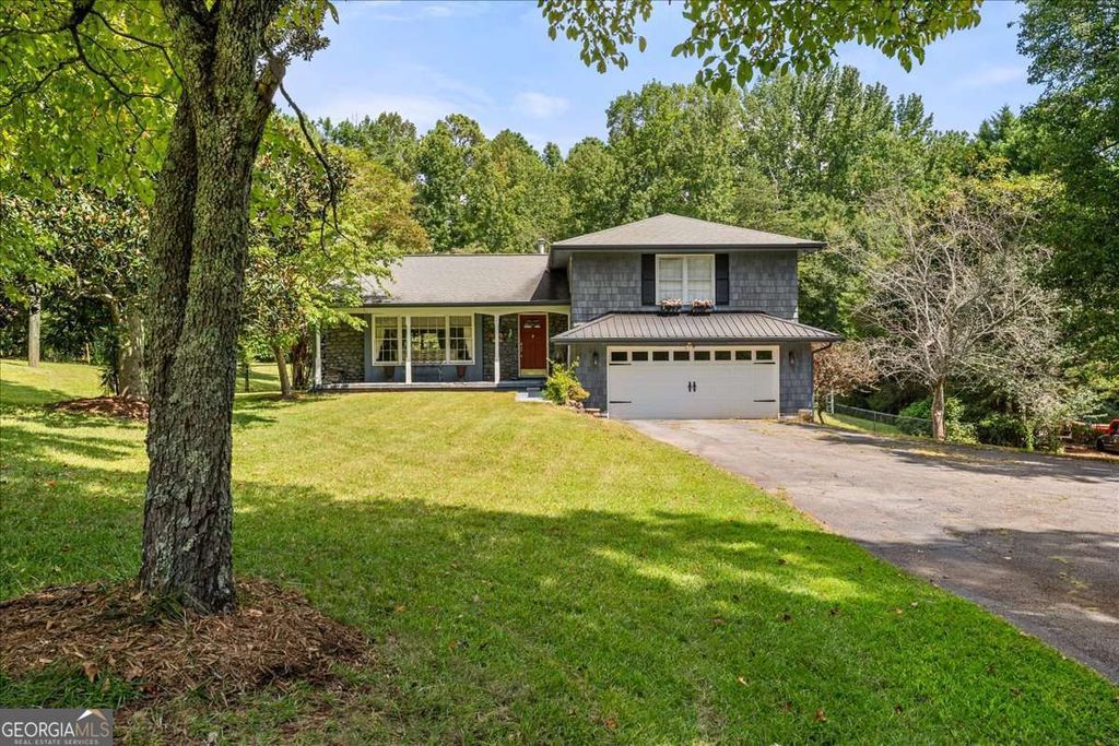 1033 Davenport Circle, Powder Springs, GA 30127