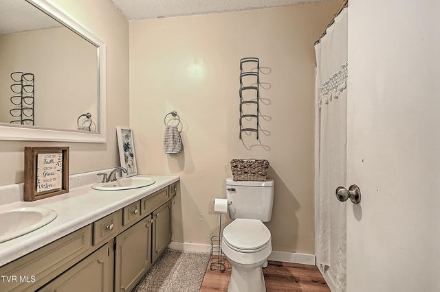 310 Minton Hollow Road, Elizabethton, TN 37643