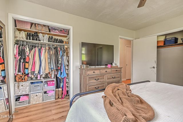 310 Minton Hollow Road, Elizabethton, TN 37643