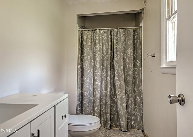 310 Minton Hollow Road, Elizabethton, TN 37643