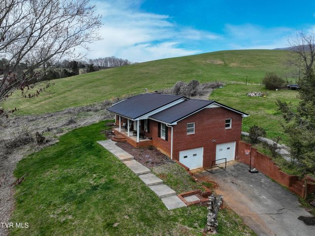 310 Minton Hollow Road, Elizabethton, TN 37643