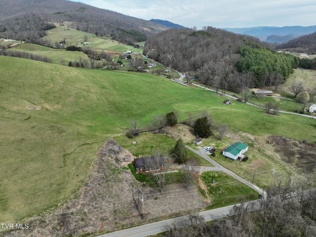 310 Minton Hollow Road, Elizabethton, TN 37643