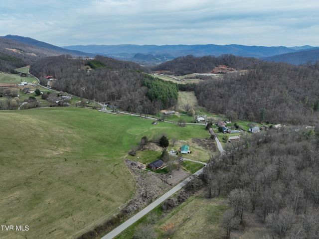 310 Minton Hollow Road, Elizabethton, TN 37643