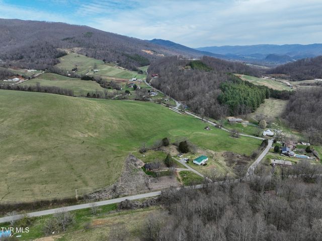 310 Minton Hollow Road, Elizabethton, TN 37643