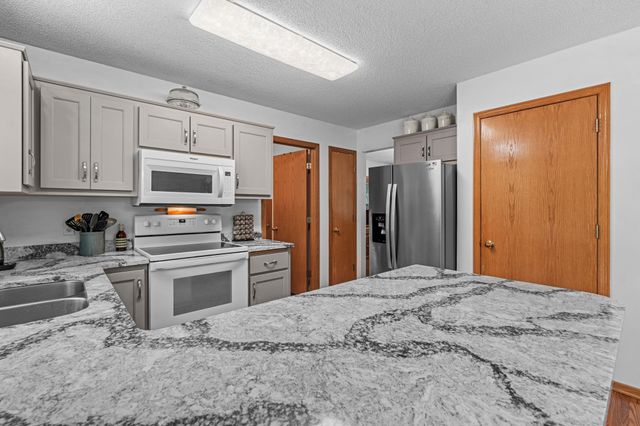 18474 Everest Path, Farmington, MN 55024