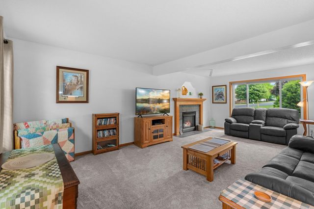 18474 Everest Path, Farmington, MN 55024