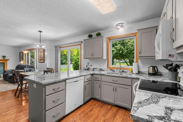 18474 Everest Path, Farmington, MN 55024