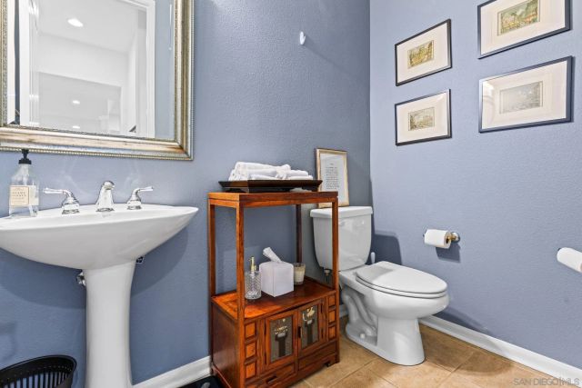 2534 Navarra B, Carlsbad, CA 92009