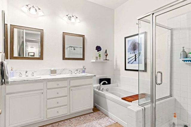 2534 Navarra B, Carlsbad, CA 92009