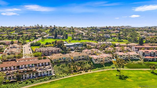 2534 Navarra B, Carlsbad, CA 92009