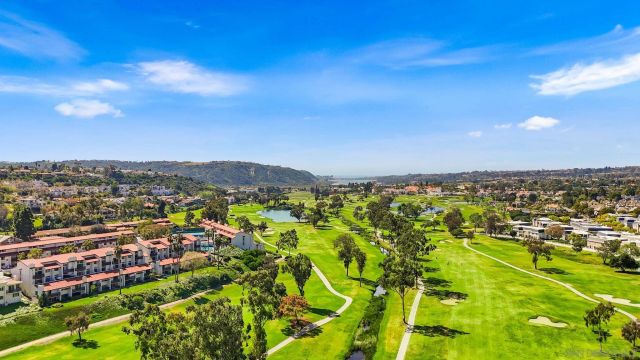 2534 Navarra B, Carlsbad, CA 92009