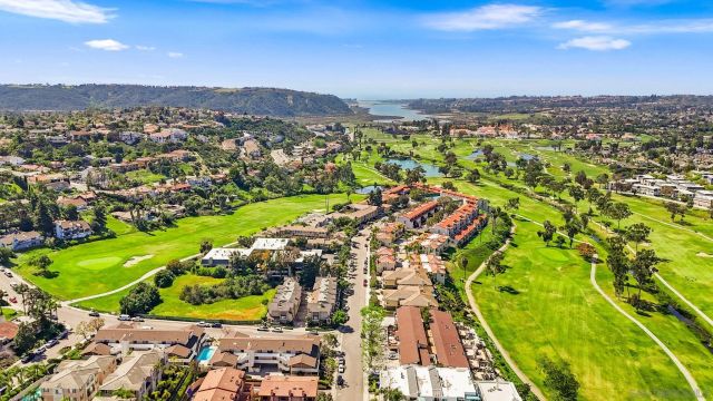 2534 Navarra B, Carlsbad, CA 92009