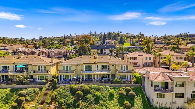 2534 Navarra B, Carlsbad, CA 92009