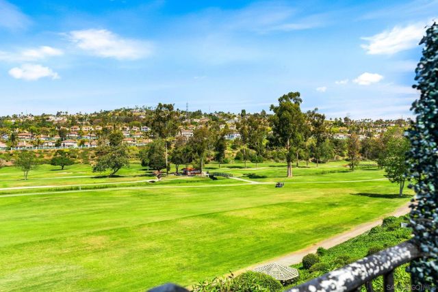 2534 Navarra B, Carlsbad, CA 92009