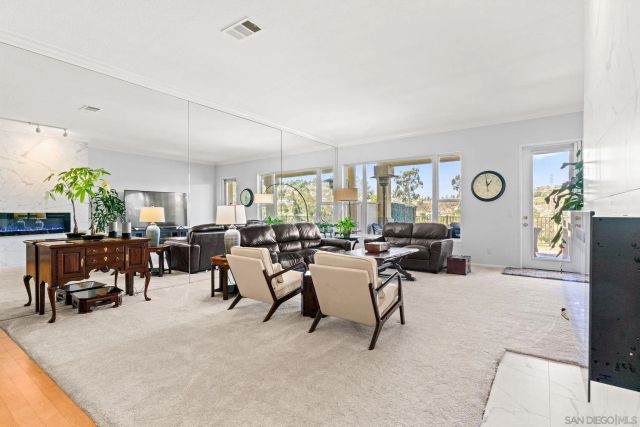 2534 Navarra B, Carlsbad, CA 92009