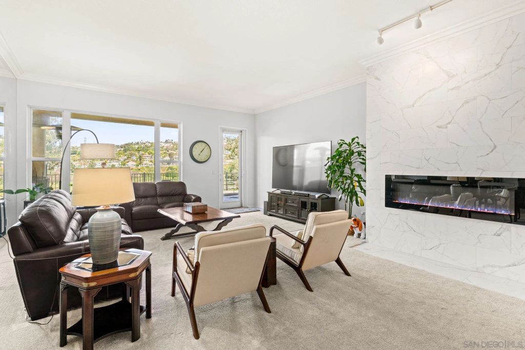 2534 Navarra B, Carlsbad, CA 92009