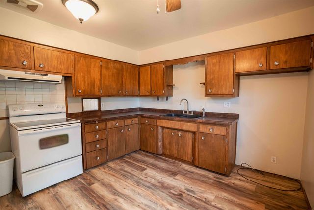 1203 L Avenue, Grundy Center, IA 50638