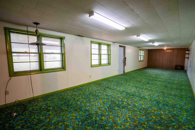 1203 L Avenue, Grundy Center, IA 50638