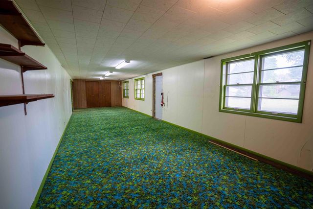 1203 L Avenue, Grundy Center, IA 50638