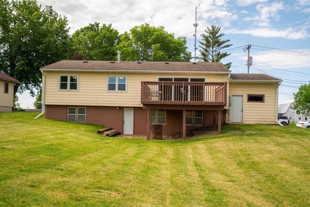 1203 L Avenue, Grundy Center, IA 50638