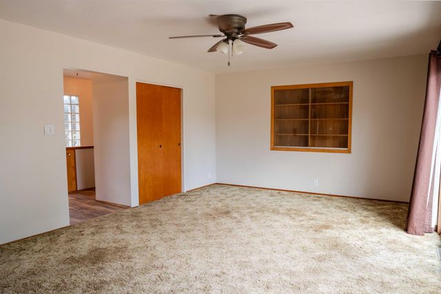 1203 L Avenue, Grundy Center, IA 50638