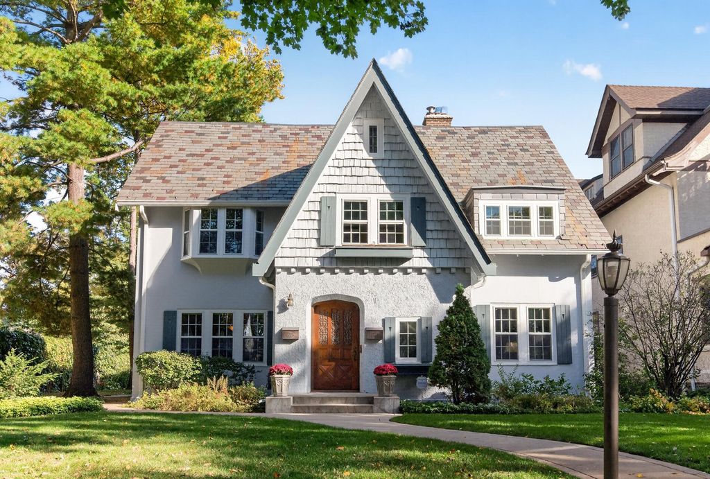 2725 Irving Avenue S 1, Minneapolis, MN 55408 — exterior