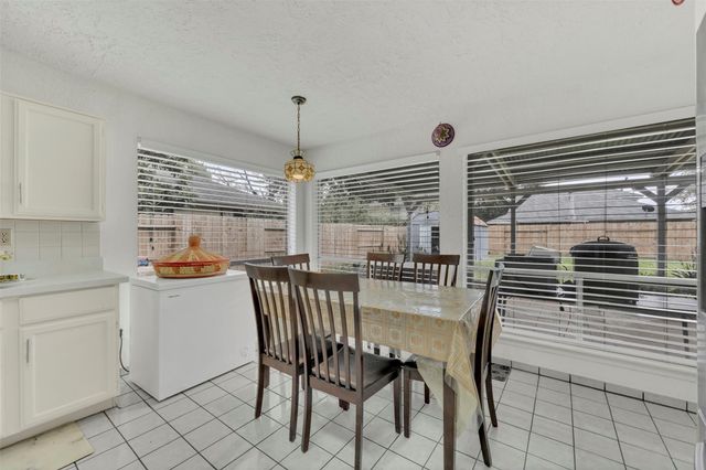 15619 Beechnut Street, Houston, TX 77083