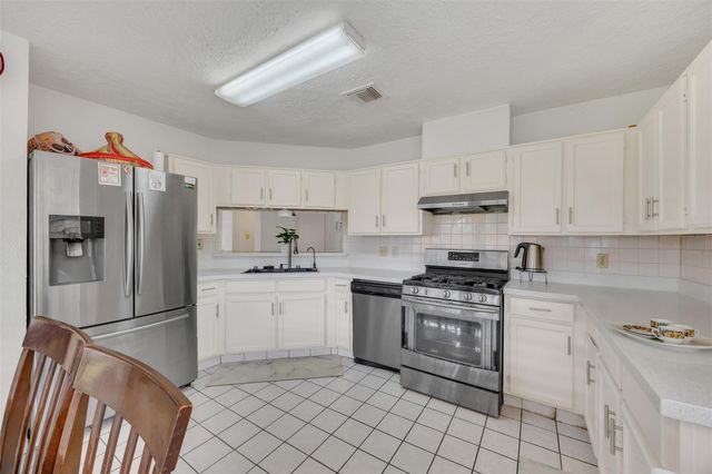 15619 Beechnut Street, Houston, TX 77083