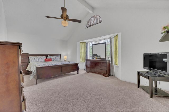 15619 Beechnut Street, Houston, TX 77083