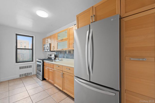 37-27 86th Street 3E, Jackson Heights, NY 11372