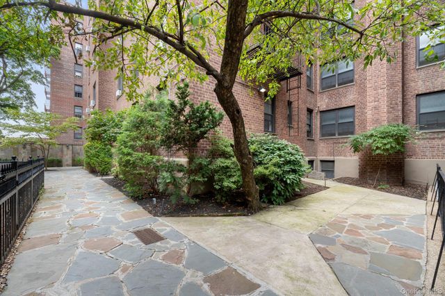 37-27 86th Street 3E, Jackson Heights, NY 11372