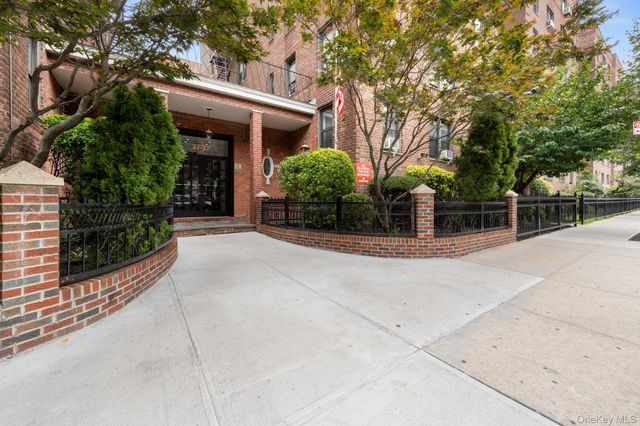 37-27 86th Street 3E, Jackson Heights, NY 11372