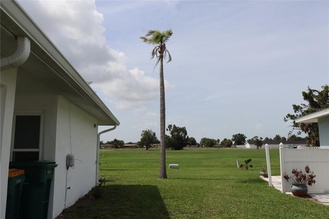 18 GOLFVIEW COURT, Rotonda West, FL 33947